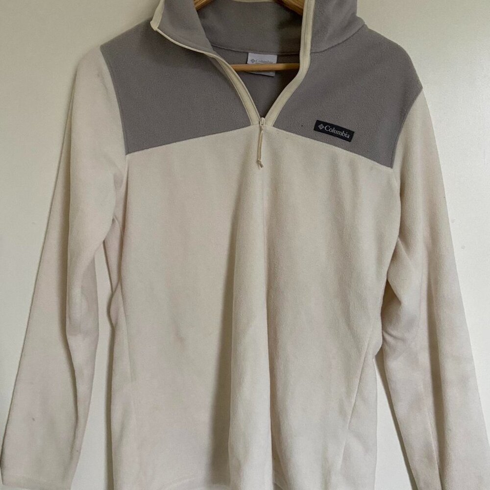 Columbia White and Grey Fleece Medium